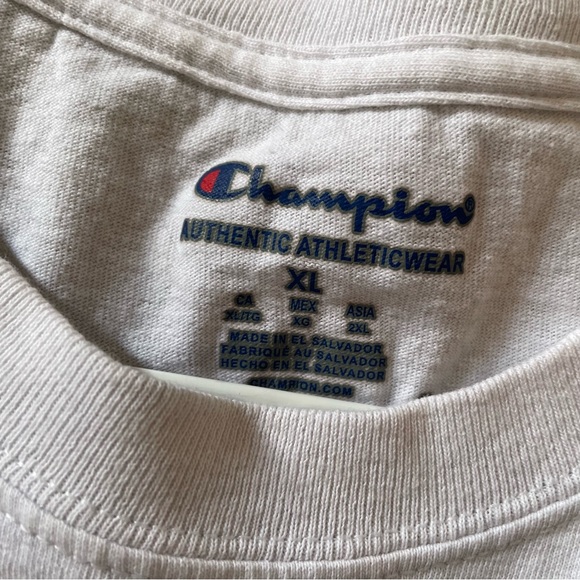 Champion tshirt women’s size XL - Picture 2 of 2